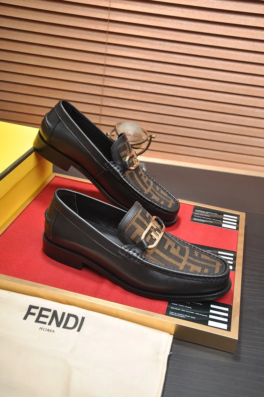 Men's shoes💰560💶[FENDI] The latest high-end men's shoes in Hong Kong! Original quality. The upper is made of imported cowhide material and cowhide lining! Super comfortable on the foot, original wear-resistant outsole, luxurious, fashionable, casual and versatile! Size: 38-45 (45 customized)